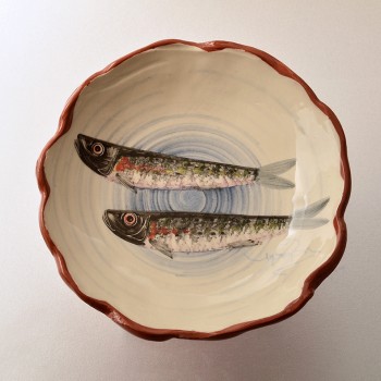 Ελεύθερο μπολ ρηχό κόκκινος πηλός σαρδέλα