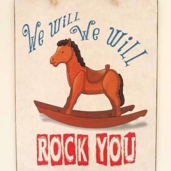 Πινακίδα "We Will Rock You"