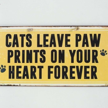 Πινακίδα "Cats leave paw"