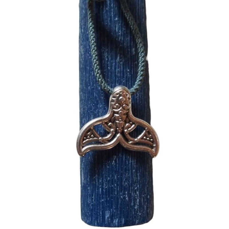 Λαμπάδα με κολιέ ουρά ψαριού