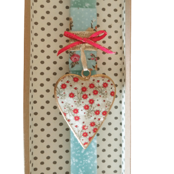 Λαμπάδα με μεταλλική καρδιά