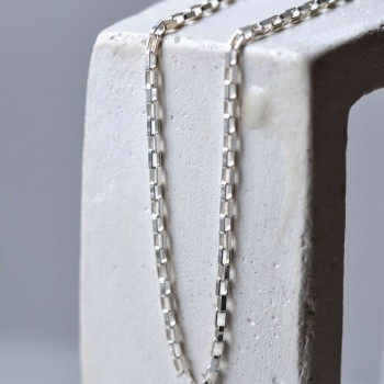 Ασημένια αλυσίδα