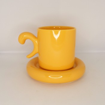 Κούπα με ανοιχτή λαβή