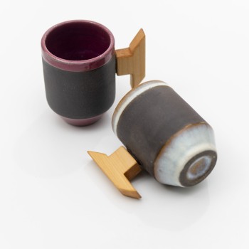 Κεραμική κούπα με ξύλινο χερούλι
