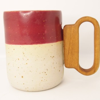 Κεραμική κούπα με ξύλινο χερούλι