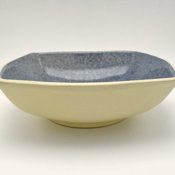 Τετράγωνο μπολ με σαρδέλα