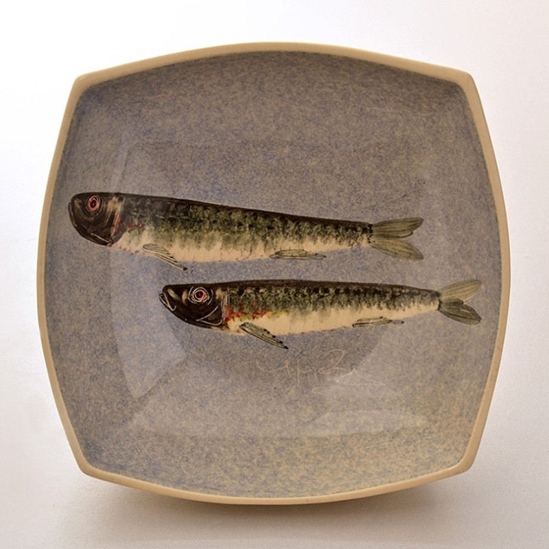 Τετράγωνο μπολ με σαρδέλα